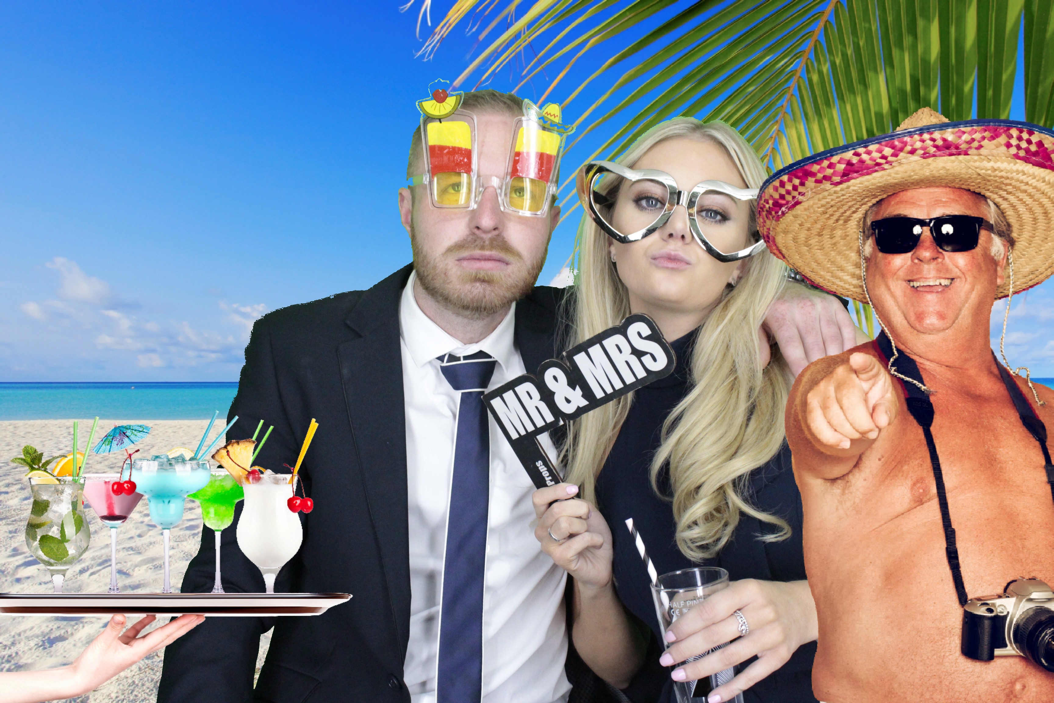 Mr & Mrs Hillier | View more photos from the event at gallery.myphotoboothexperience.co.uk/u/MyPhotoBoothExperienceLtd/Mr-Mrs-Hillier